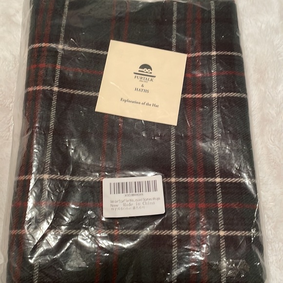 Furtalk & Hatiis tartan plaid scarf NIB - Picture 4 of 5